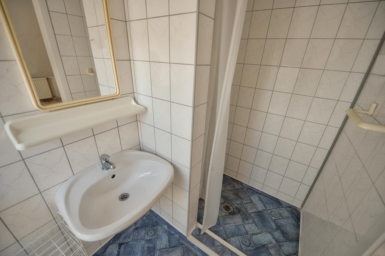 Oliver Inn Balatonlelle Exterior photo