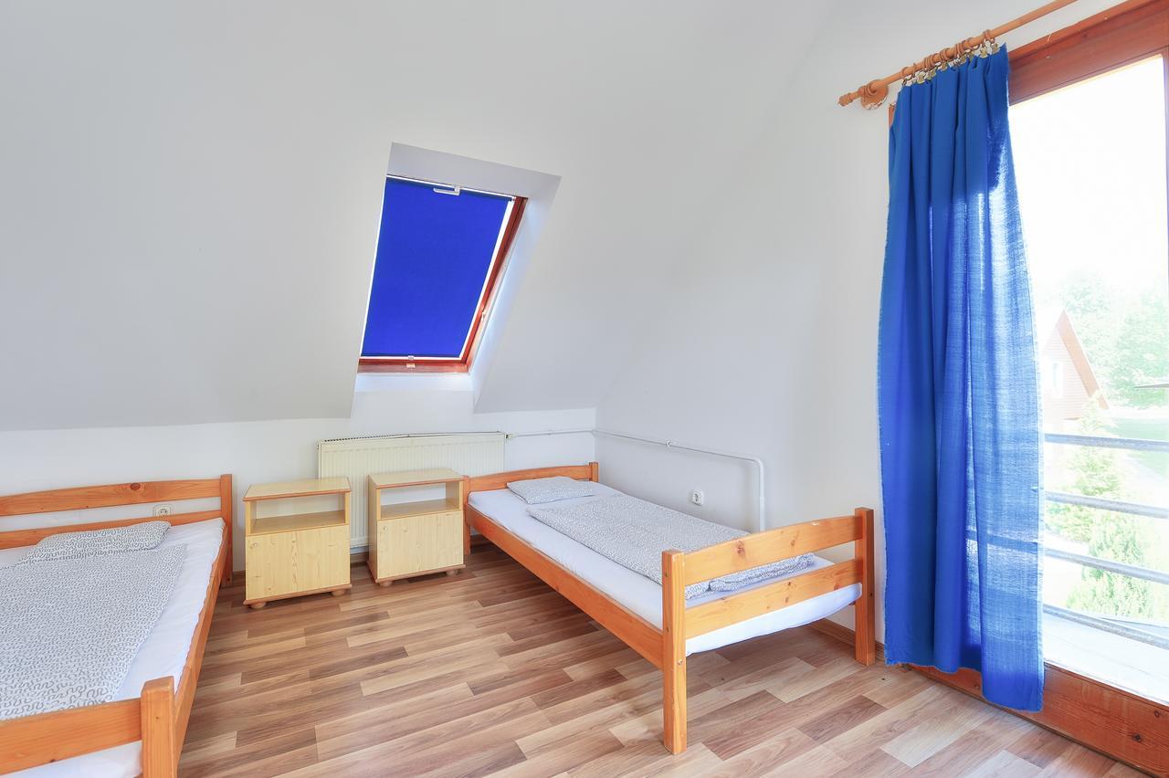 Oliver Inn Balatonlelle Exterior photo
