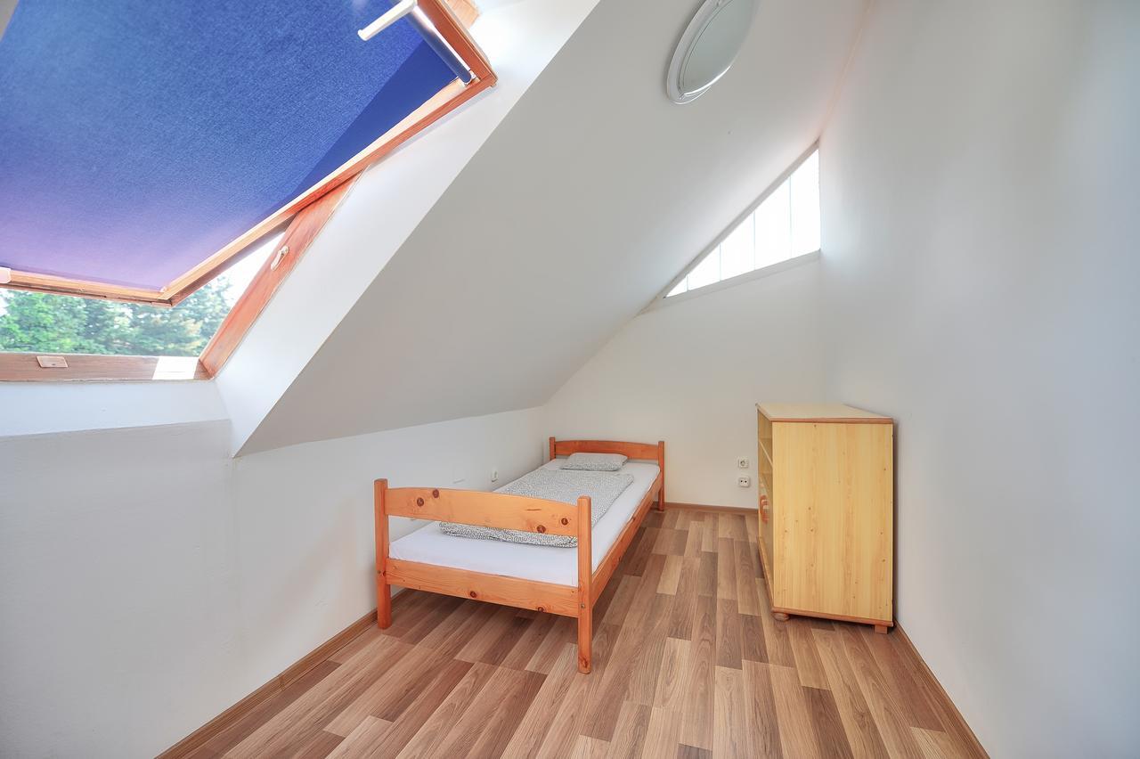 Oliver Inn Balatonlelle Exterior photo