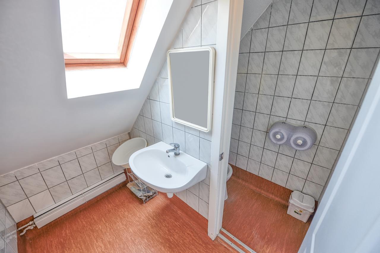 Oliver Inn Balatonlelle Exterior photo